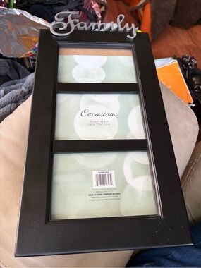 Source Unknown Black 'Family' Multi-Photo Frame. 15.5” x 9”.  New!  Heavy!